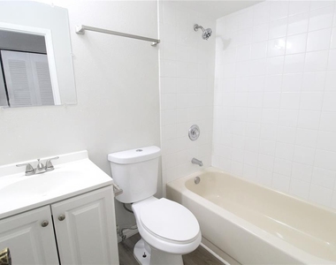 4812 27th Street W - Photo Thumbnail 12