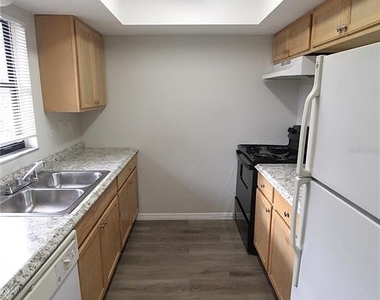 4812 27th Street W - Photo Thumbnail 2