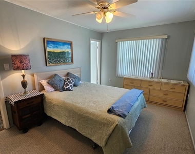 5896 Palm Lane - Photo Thumbnail 8