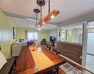 5896 Palm Lane - Photo Thumbnail 6