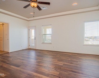 1126 Ismael Robles Street - Photo Thumbnail 10