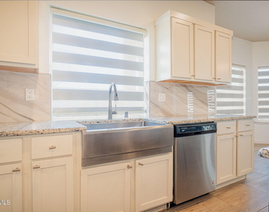 1126 Ismael Robles Street - Photo Thumbnail 7