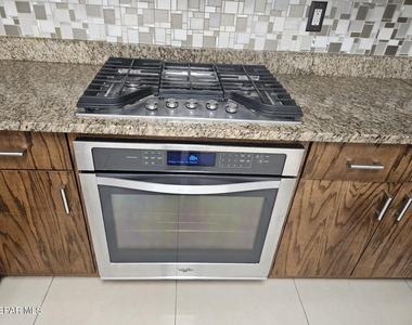 1657 Saint Vitus Place - Photo Thumbnail 5