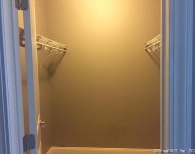 4 Daskams Lane - Photo Thumbnail 11