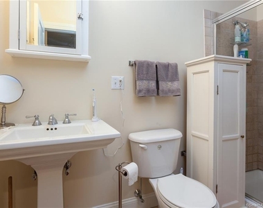 4 Daskams Lane - Photo Thumbnail 12