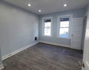 100 Horace Street - Photo Thumbnail 3