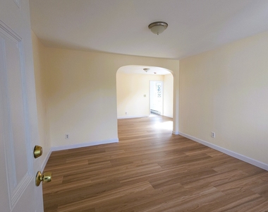 97 Gridley Street - Photo Thumbnail 9