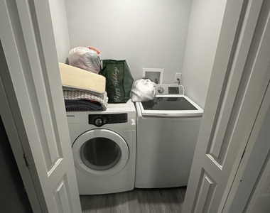 180 Pleasantview Avenue - Photo Thumbnail 10