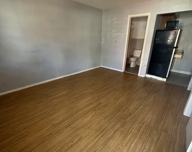 89-91 Jetland Place - Photo Thumbnail 1