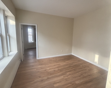 1804 Barnum Avenue - Photo Thumbnail 4