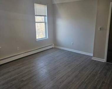 640 Elm Street - Photo Thumbnail 3