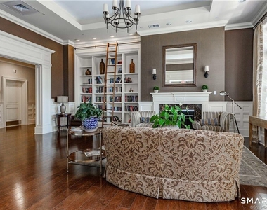 85 Memorial Road - Photo Thumbnail 5