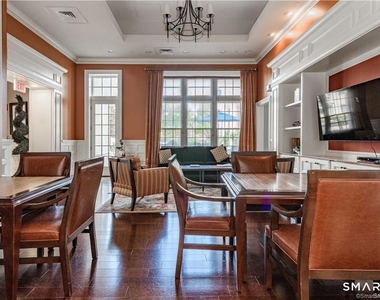 85 Memorial Road - Photo Thumbnail 8