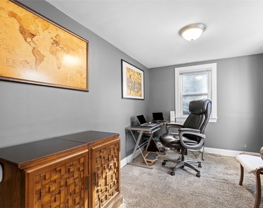 2818 Edwards Way - Photo Thumbnail 5