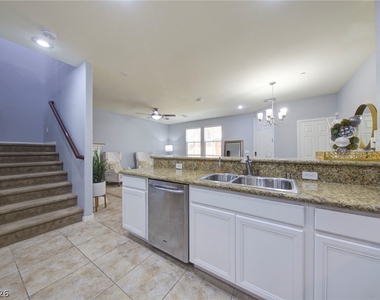 11386 Belmont Lake Drive - Photo Thumbnail 9