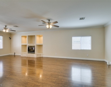 9620 Sedona Hills Court - Photo Thumbnail 10