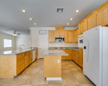 9620 Sedona Hills Court - Photo Thumbnail 25