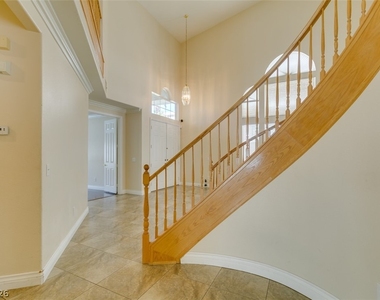 9620 Sedona Hills Court - Photo Thumbnail 4