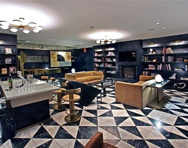 4471 Dean Martin Drive - Photo Thumbnail 12