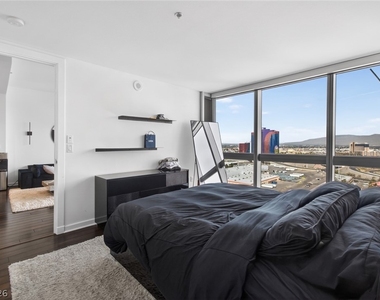 4471 Dean Martin Drive - Photo Thumbnail 23