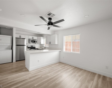 623 N 10th Street - Photo Thumbnail 2