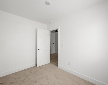 623 N 10th Street - Photo Thumbnail 8