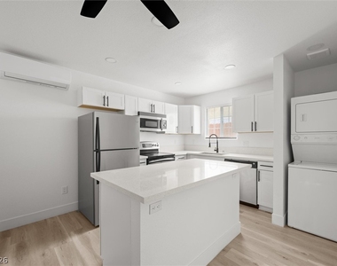 623 N 10th Street - Photo Thumbnail 1