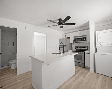 623 N 10th Street - Photo Thumbnail 1