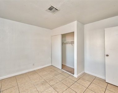 3912 Torsby Place - Photo Thumbnail 4