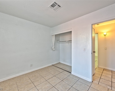 3912 Torsby Place - Photo Thumbnail 7