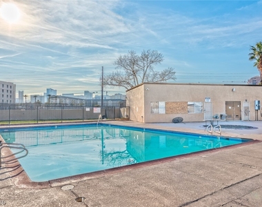 3912 Torsby Place - Photo Thumbnail 13