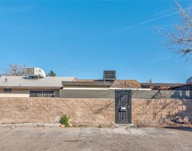 3912 Torsby Place - Photo Thumbnail 12