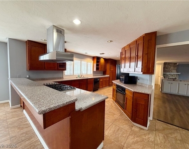 2010 E Pebble Road - Photo Thumbnail 7