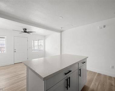 623 N 10th Street - Photo Thumbnail 6
