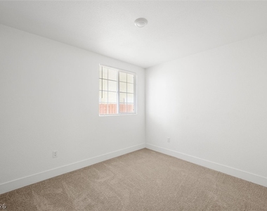 623 N 10th Street - Photo Thumbnail 8
