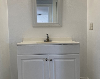 1300 N 22nd Street - Photo Thumbnail 7