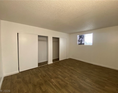 1300 N 22nd Street - Photo Thumbnail 3