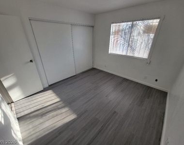 2771 Mountain Vista Street - Photo Thumbnail 9