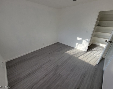 2771 Mountain Vista Street - Photo Thumbnail 7