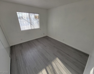 2771 Mountain Vista Street - Photo Thumbnail 8