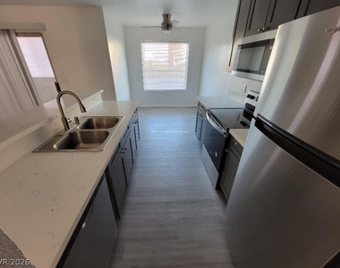2771 Mountain Vista Street - Photo Thumbnail 2