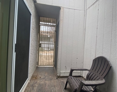 259 N Lamb Boulevard - Photo Thumbnail 7