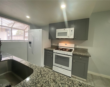 259 N Lamb Boulevard - Photo Thumbnail 4