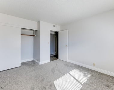 4417 Berkley Avenue - Photo Thumbnail 12