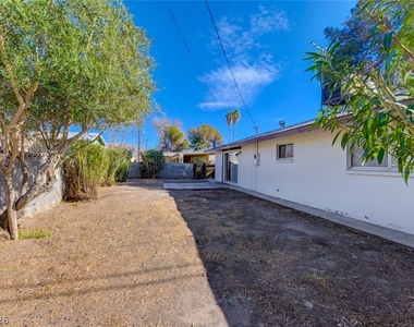 4417 Berkley Avenue - Photo Thumbnail 14