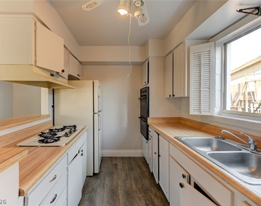 4417 Berkley Avenue - Photo Thumbnail 4