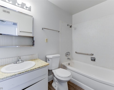 4417 Berkley Avenue - Photo Thumbnail 7