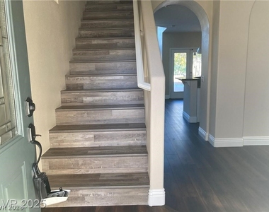 3120 Whispering Canyon Court - Photo Thumbnail 2