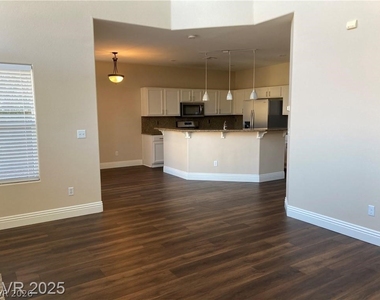 3120 Whispering Canyon Court - Photo Thumbnail 8