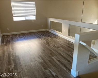 3120 Whispering Canyon Court - Photo Thumbnail 19